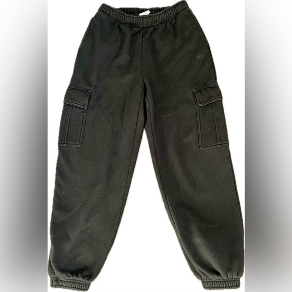Aritzia Pants - Aritzia Black Cargo Sweatpants
